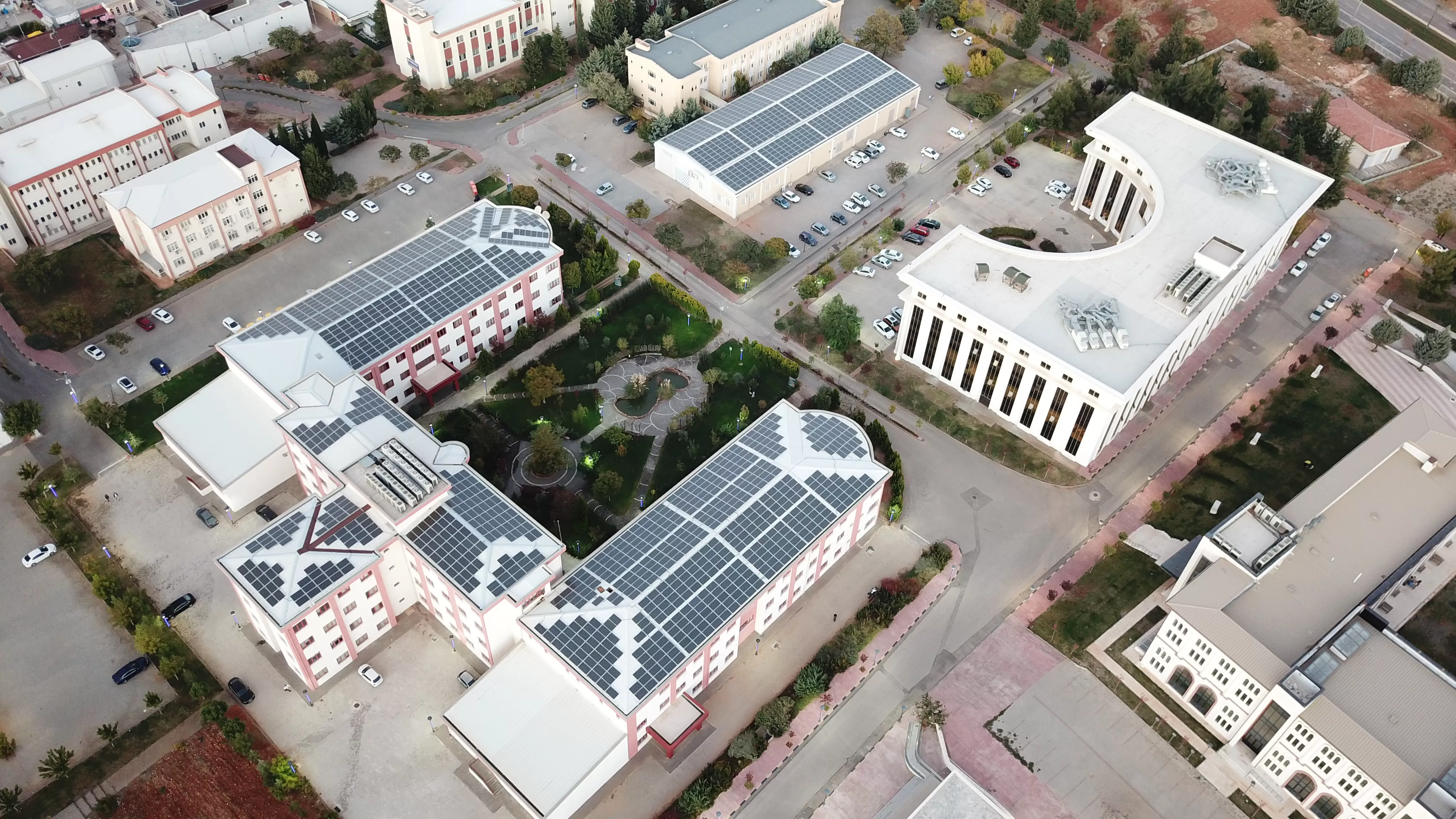 GAZİANTEP ÜNİVERSİTESİ ÇATI GES 1000.35 kWP